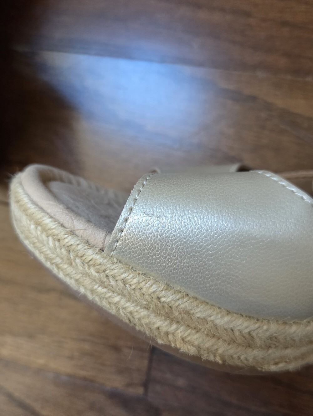 BOC Born Concept Gold Champagne Strappy Espadrille Wedge Sandal Size 8 - Picture 11 of 11